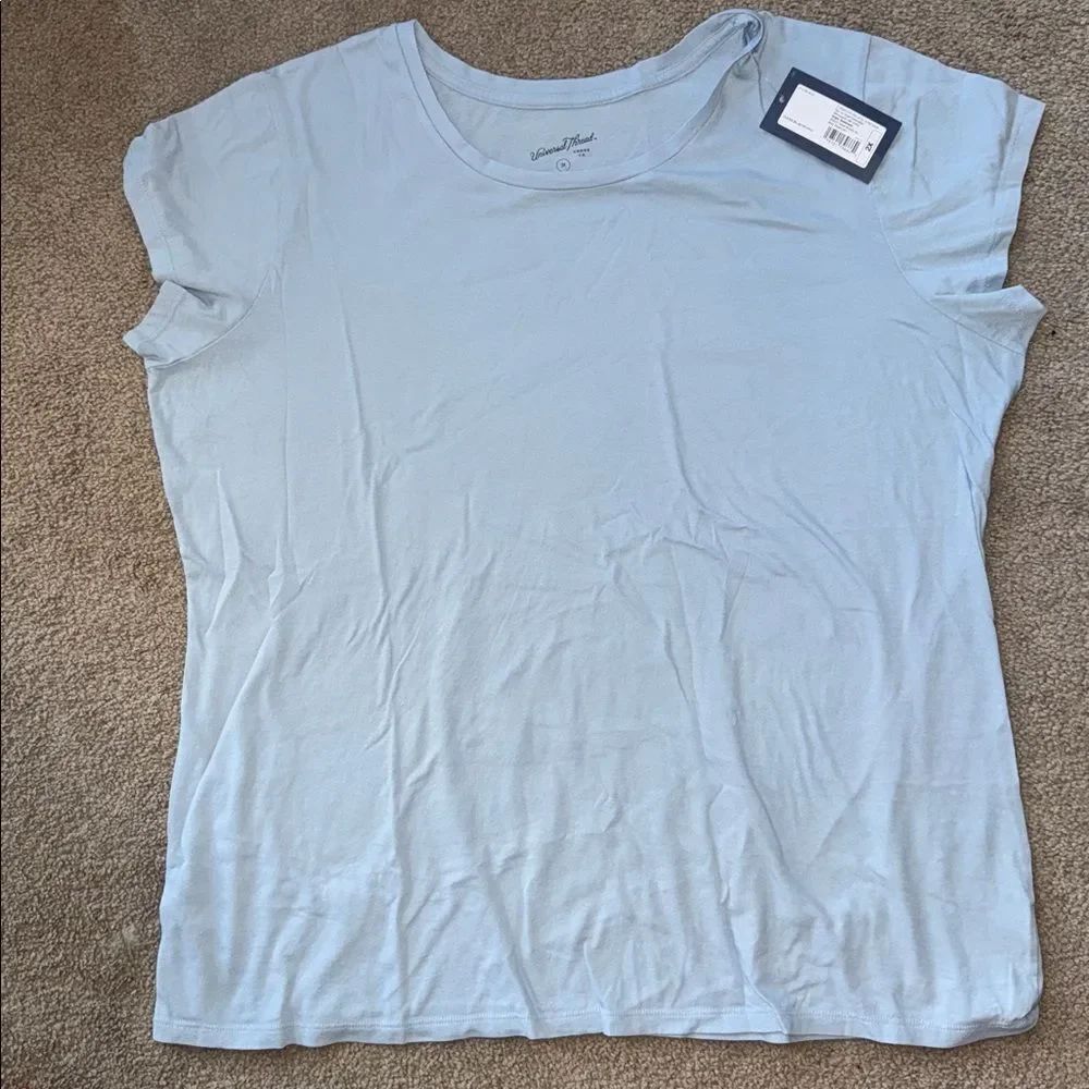 Universal Thread Short Sleeve Tee in Clean Blue!